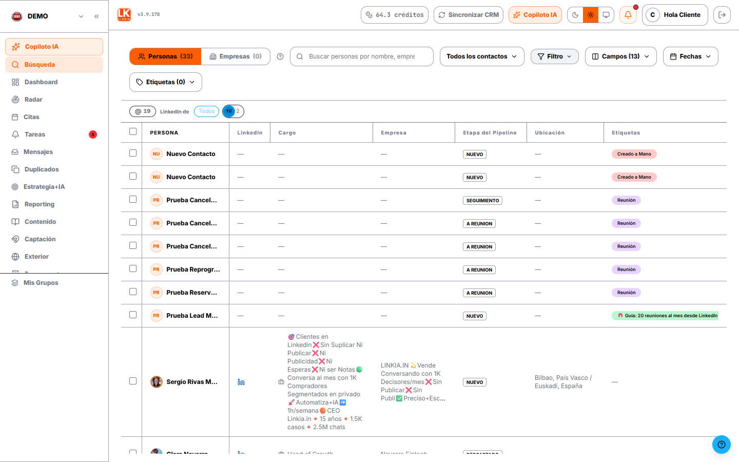Filtro LinkedIn de con las caras del equipo y botón @