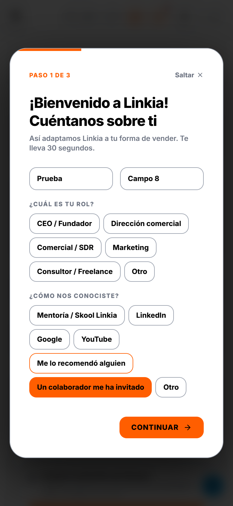Cuéntanos sobre ti, en el móvil — fíjate que "Un colaborador me ha invitado" ya viene marcado solo